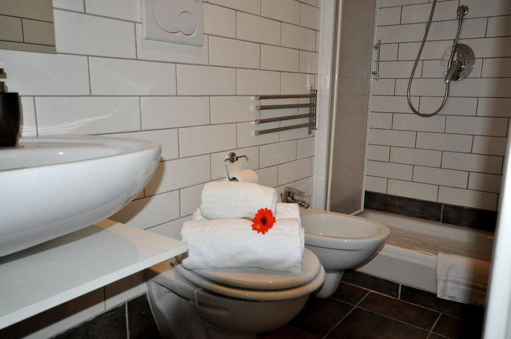 Le Suites Di Tevere Home Rome Bagian luar foto