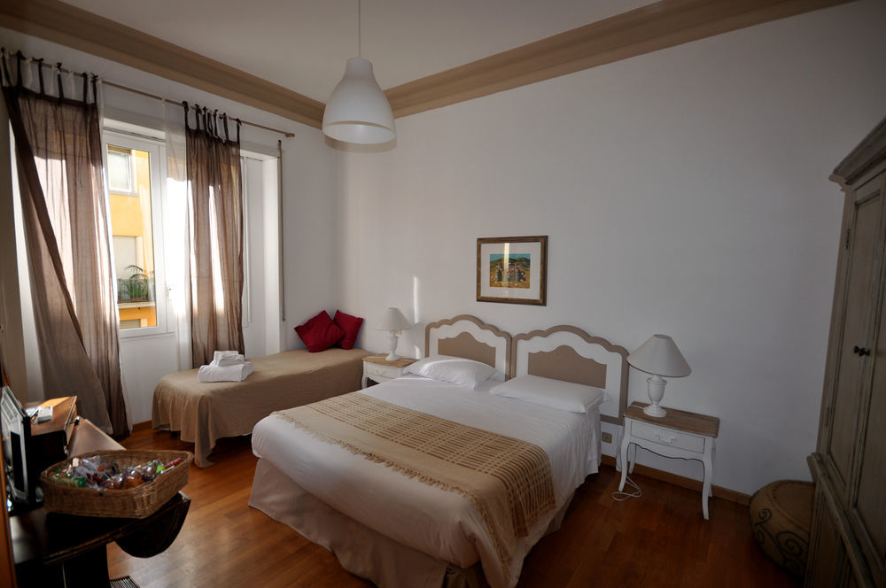 Le Suites Di Tevere Home Rome Bagian luar foto
